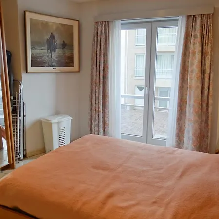 Mermaid 302 With Sea View